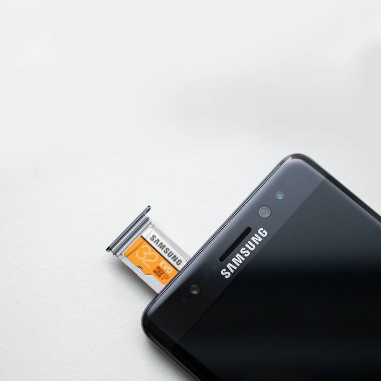 SAMSUNG MB-MP32GA EVO 32 GB MicroSD Card Class 10 95 MB/s  Memory Card Compatible with Mobile