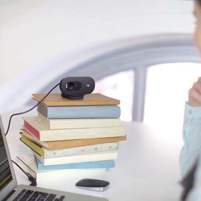 Logitech C505/C505e HD Wired Business Webcam with 720p and Long-Range Mic